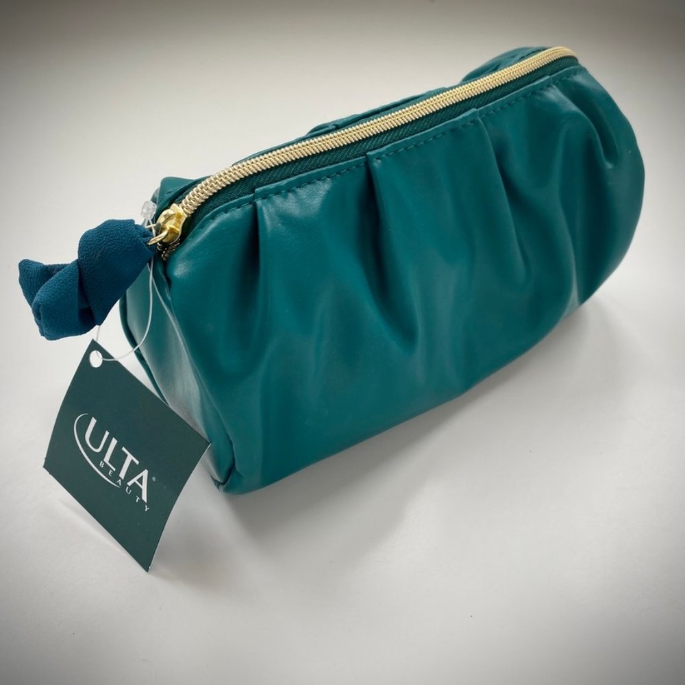 ✳️ Mix-N-Match 5/$25 ✳️ NEW Teal Zippered Makeup Bag from ULTA